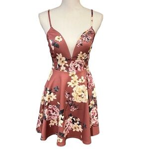 Trac Mauve Floral V Neckline Dress